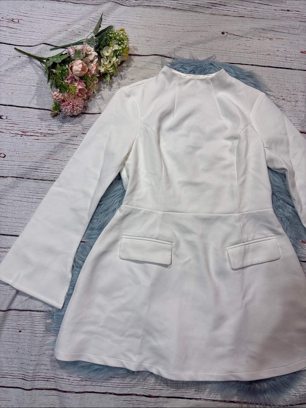 NWT Showpo. CARLSON MINI High Neck Sleeve Cocoon Skirt Dress In White - Picture 8 of 10